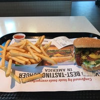 Photo taken at The Habit Burger Grill by Eric N. on 8/24/2019