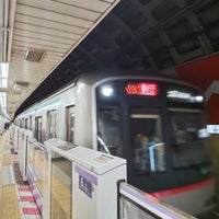 Photo taken at Hanzomon Line Mitsukoshimae Station (Z09) by Yasunori O. on 11/5/2022