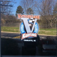 รูปภาพถ่ายที่ Victory Lane Indoor Karting โดย Bruno A. เมื่อ 3/29/2013