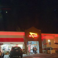 Photo taken at In-N-Out Burger by Lyubko S. on 8/23/2021