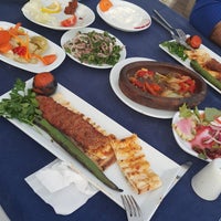 Foto scattata a Öztürk Kolcuoğlu Ocakbaşı Restaurant da Av.Taner K. il 3/6/2018