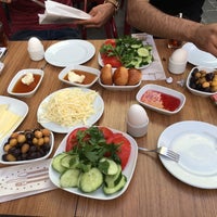 Das Foto wurde bei KAVALTI von Şahin Ö. am 7/29/2016 aufgenommen