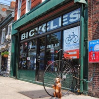 Снимок сделан в Waterfront Bicycle Shop пользователем Waterfront Bicycle Shop 4/23/2014
