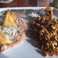 11/25/2018 tarihinde Laura S.ziyaretçi tarafından El Catrin Mexican Cuisine'de çekilen fotoğraf
