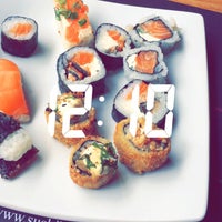 Foto diambil di Bentô Sushi Lounge oleh Raquel Z. pada 4/8/2016