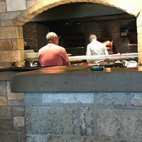 2/17/2017 tarihinde Tanya J.ziyaretçi tarafından Brick Oven Restaurant'de çekilen fotoğraf