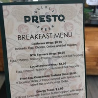 รูปภาพถ่ายที่ Presto Fresh Cafe โดย Elvia F. เมื่อ 3/30/2021