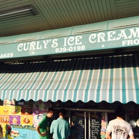 Снимок сделан в Curly&amp;#39;s Ice Cream &amp;amp; Frozen Yogurt пользователем Kurt W. 5/4/2015