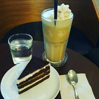 Photo taken at Masterpiece Café by Tho on 5/9/2016