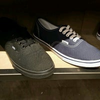 vans outlet dolphin mall