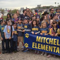 Das Foto wurde bei Mitchell Elementary von Larry S. am 1/20/2013 aufgenommen