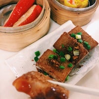 Das Foto wurde bei Restaurant Yun Lai Dim Sum (古来雲来饱点) von Foodies am 6/25/2015 aufgenommen