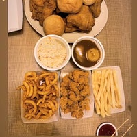 Photo taken at Arnold&amp;#39;s Fried Chicken by Foodies on 3/24/2019