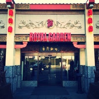 2/19/2015 tarihinde Criss T.ziyaretçi tarafından China Restaurant Royal Garden'de çekilen fotoğraf