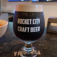 Foto tomada en Rocket City Craft Beer  por Brian A. el 9/14/2019