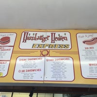 4/21/2016에 Bee G.님이 Hamburger Heaven Express에서 찍은 사진