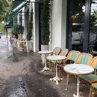 Photo taken at Brasserie Auteuil by Jas L. on 8/6/2019