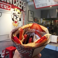 Photo taken at Eight Turn Crepe by Kitty C. on 8/21/2016