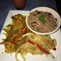 3/30/2018 tarihinde Keeks B.ziyaretçi tarafından Reef Caribbean Restaurant And Lounge'de çekilen fotoğraf