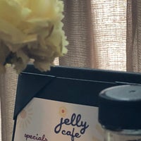 รูปภาพถ่ายที่ Jelly Cafe โดย Teena J. เมื่อ 4/22/2018
