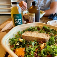 Photo taken at sweetgreen by Ariannis M. on 9/27/2022