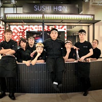 Foto tirada no(a) Sushi Hon por Sushi Hon em 4/27/2014