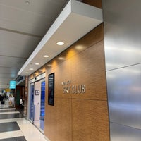 Photo taken at Delta SkyClub &amp;amp; SkyDeck by Trent E. on 3/14/2024