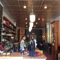 5/12/2013 tarihinde Ross H.ziyaretçi tarafından Café Humble Lion'de çekilen fotoğraf