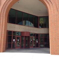 5/18/2014에 Charlie M.님이 Cooley Law School - Lansing Campus에서 찍은 사진