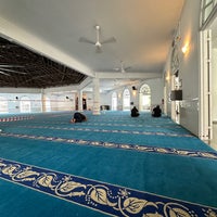 Photo taken at Masjid Temenggong Daeng Ibrahim (Mosque) by D A. on 2/1/2024
