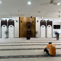 Photo taken at Masjid Hajjah Rahimabi Kebun Limau by D A. on 6/22/2023