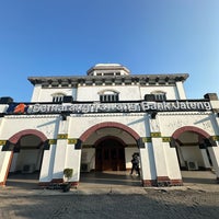 Photo taken at Stasiun Semarang Tawang by Diannyta H. on 5/14/2024