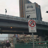 Photo taken at Khlong Tan Intersection Flyover by Bow M. on 4/18/2020