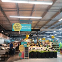 Photo taken at Tesco Lotus Supermarket by Bow M. on 10/6/2021