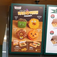 Photo taken at Krispy Kreme by Bow M. on 10/18/2021