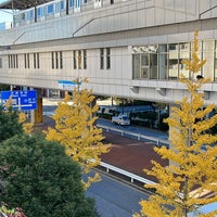 Photo taken at Odaiba-kaihinkōen Station (U06) by Bow M. on 12/4/2023