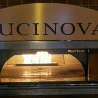11/25/2016 tarihinde April S.ziyaretçi tarafından Pizza Cucinova'de çekilen fotoğraf