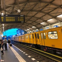Photo taken at U Görlitzer Bahnhof by Tatsuya T. on 7/4/2019