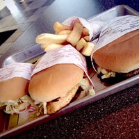 Photo taken at Fatburger by Yui C. on 6/26/2013
