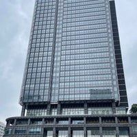 Photo taken at Shin-Marunouchi Building by 🍀 . on 3/24/2024