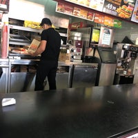 Photo taken at Burger King by Hesap Kullanılmıyor on 5/19/2021