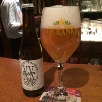 Photo taken at Belgian Beer Houblon by Upa H. on 4/8/2016