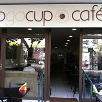 Photo prise au To Go Cup Café &amp;amp; Bistrô par Marlova O. le4/11/2013