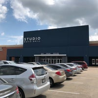 Foto tomada en Studio Movie Grill Dallas Royal Ln  por Samuel C. el 5/13/2018