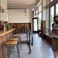 7/19/2022 tarihinde Tracy L.ziyaretçi tarafından Amherst Coffee + Bar'de çekilen fotoğraf