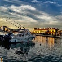Photo prise au Deniz&amp;#39;in Mutfağı Balık Restoran par Gökhan E. le10/18/2017