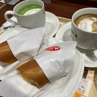 Photo taken at Doutor Coffee Shop by での で. on 1/1/2022