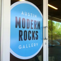 Снимок сделан в Modern Rocks Gallery пользователем Modern Rocks Gallery 5/1/2014
