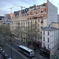 Foto diambil di Hôtel de France oleh Sean L. pada 4/16/2018