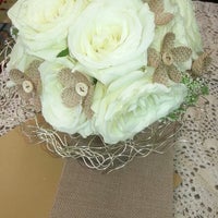 5/14/2014에 Susan P.님이 Central Florist에서 찍은 사진